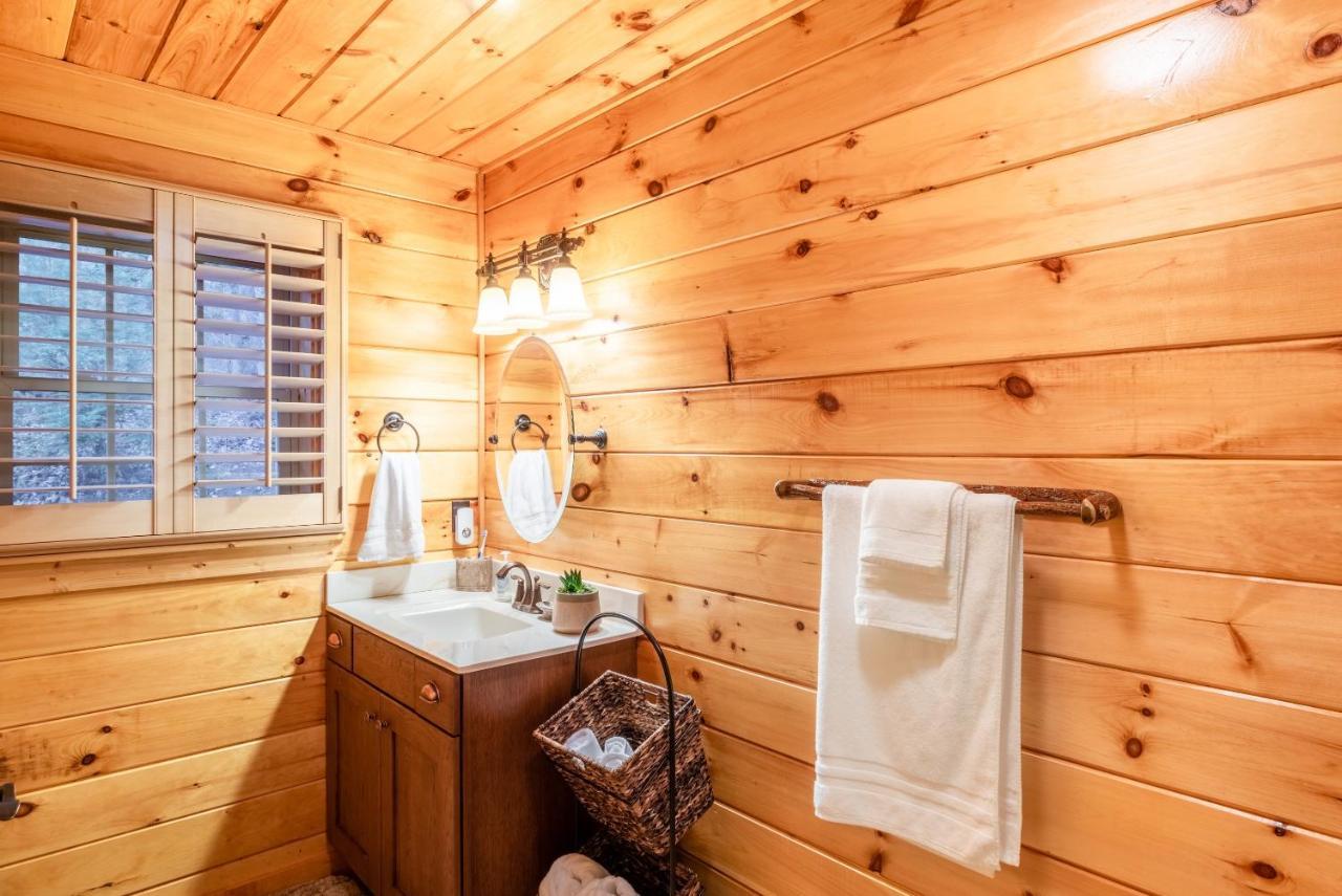 Iron Mountain Lodge - Beautiful Cabin With Forest & Mountain Views! Butler Kültér fotó