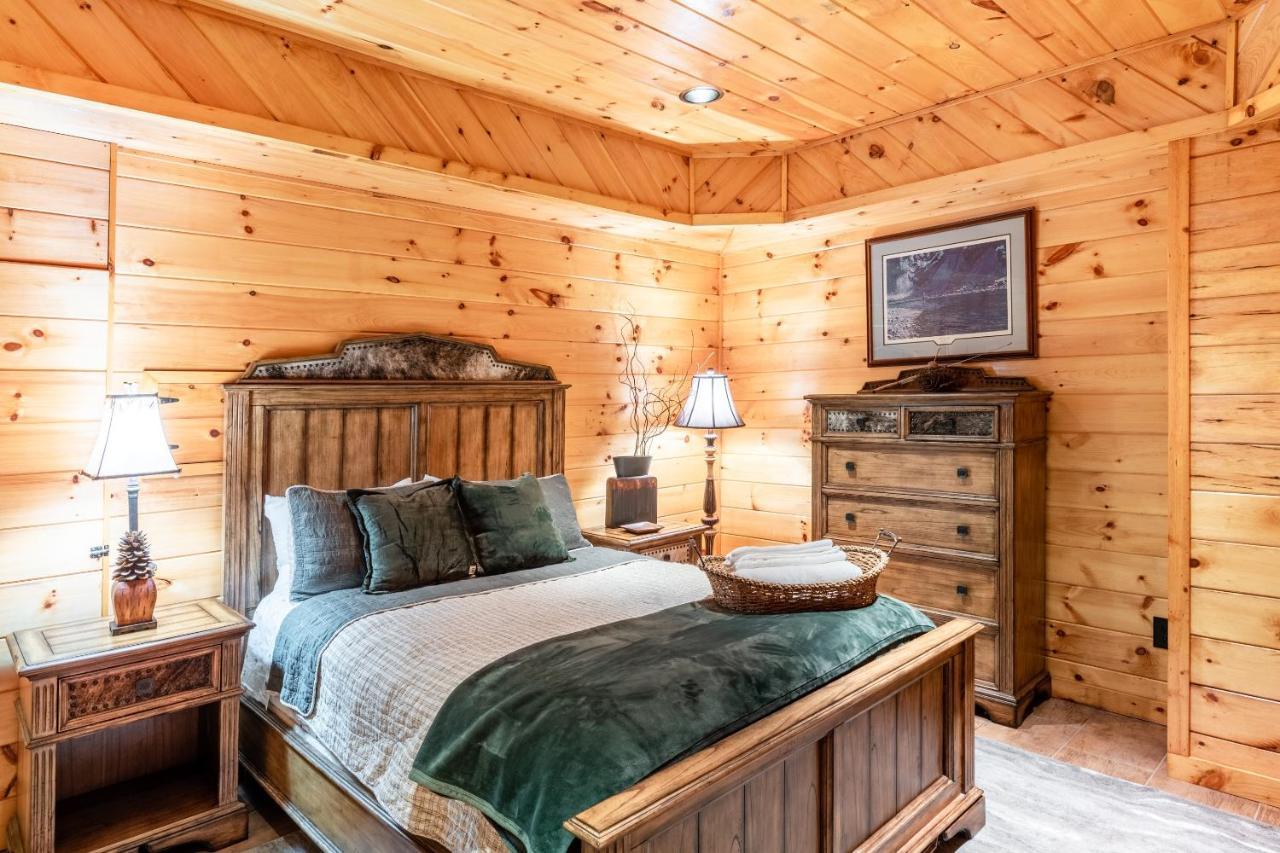 Iron Mountain Lodge - Beautiful Cabin With Forest & Mountain Views! Butler Kültér fotó