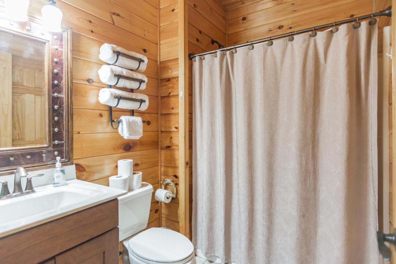 Iron Mountain Lodge - Beautiful Cabin With Forest & Mountain Views! Butler Kültér fotó